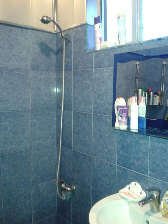 Homestay Izolda Batumi Bagian luar foto