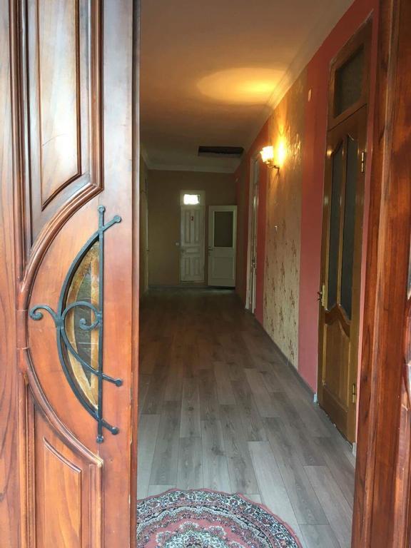 Homestay Izolda Batumi Bagian luar foto