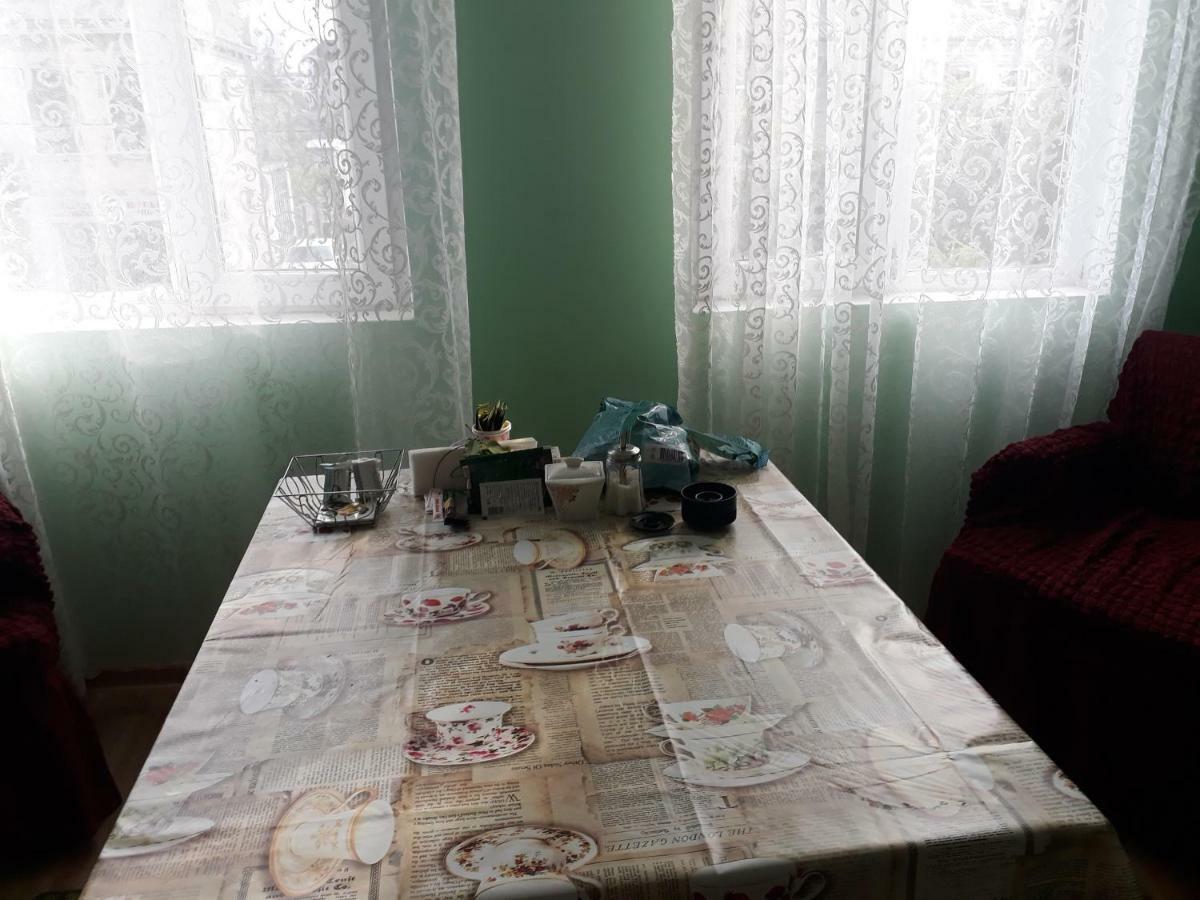 Homestay Izolda Batumi Bagian luar foto